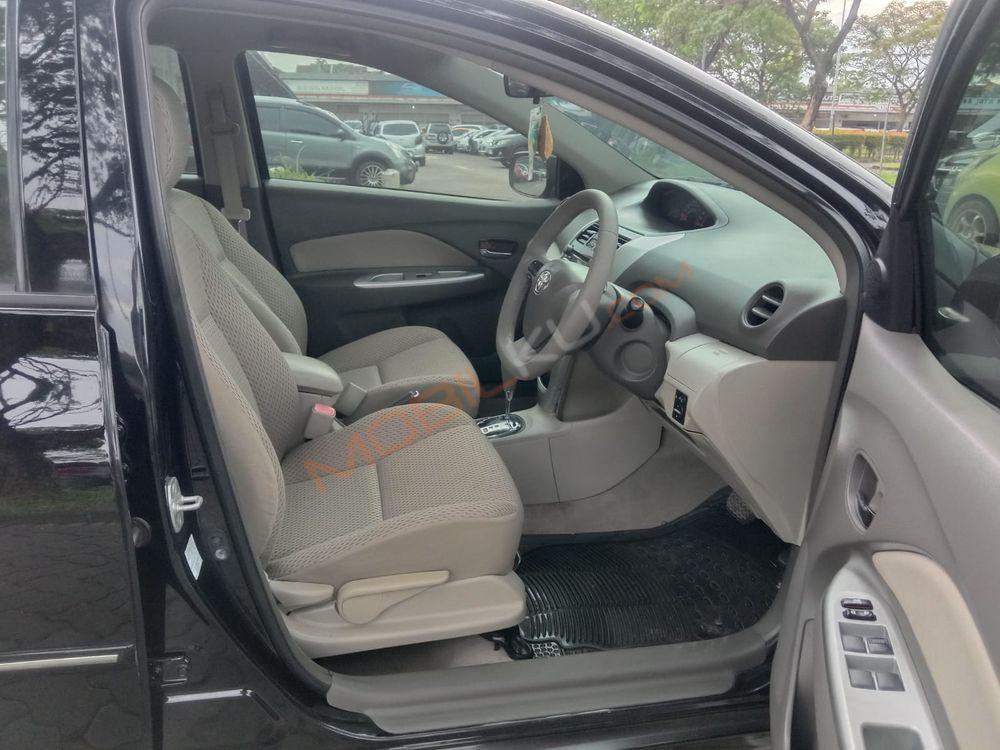 Mobil Toyota Vios 2013