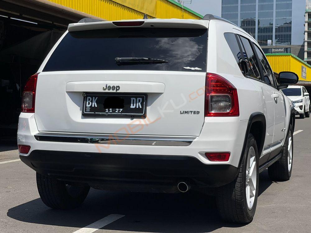 Mobil Jeep Compass 2013