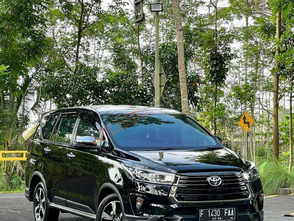 Mobil Toyota Kijang Innova 2021