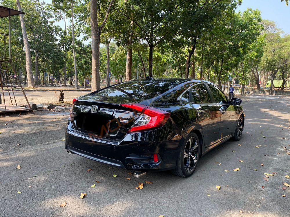 Mobil Honda Civic Sedan 2017