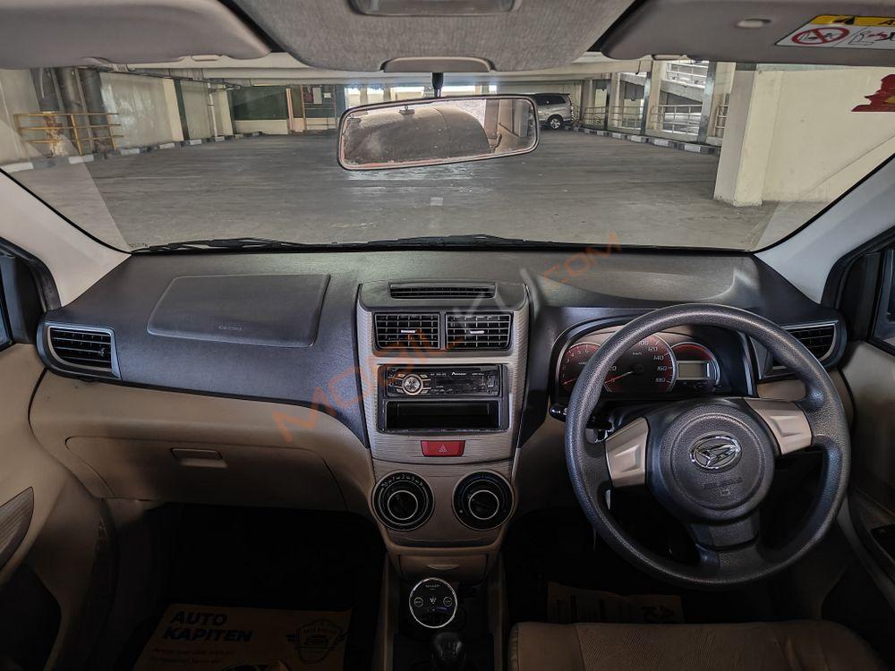 Mobil Daihatsu Xenia 2014
