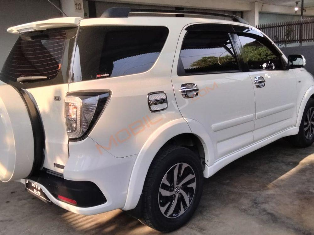 Mobil Toyota Rush 2016