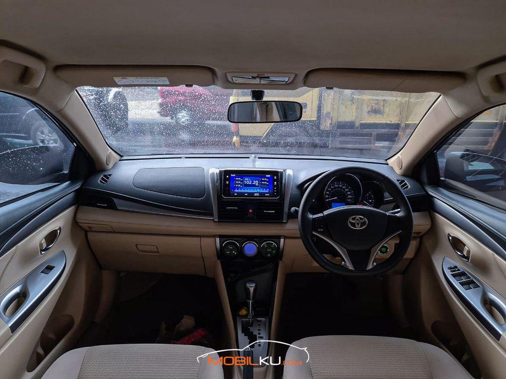 Mobil Toyota Vios 2014