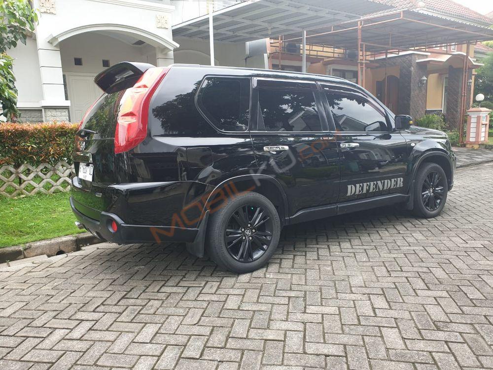 Mobil Nissan X-Trail 2009