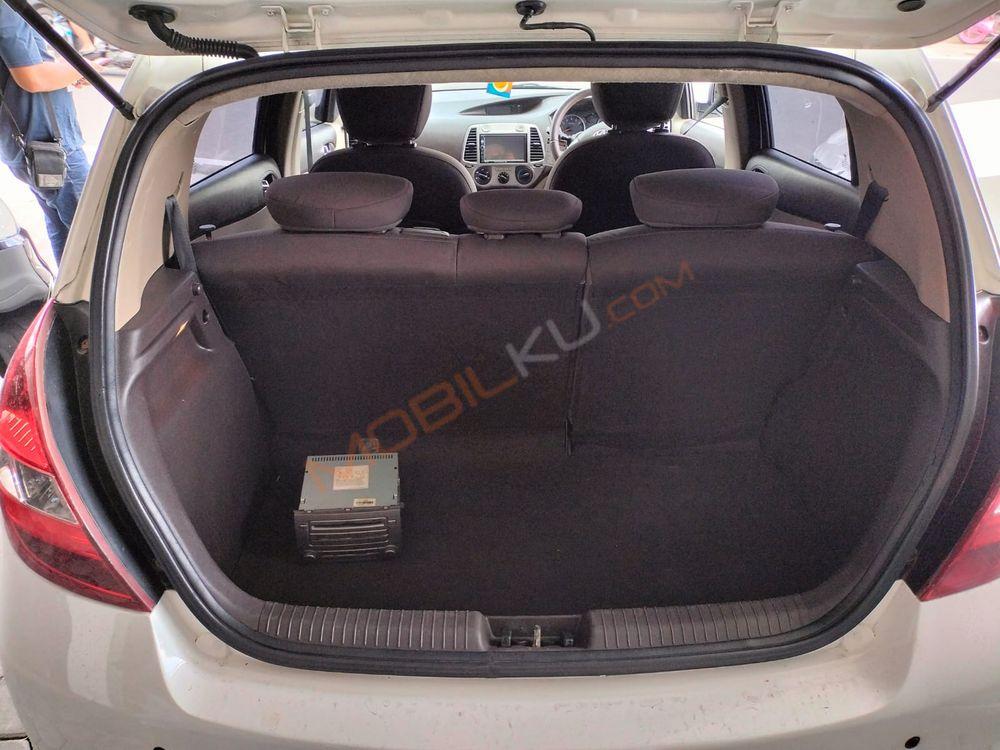 Mobil Hyundai i20 2011