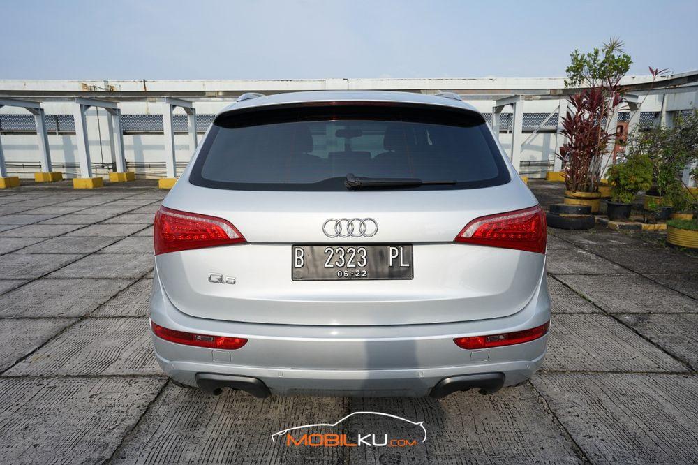 Mobil Audi Q5 2012