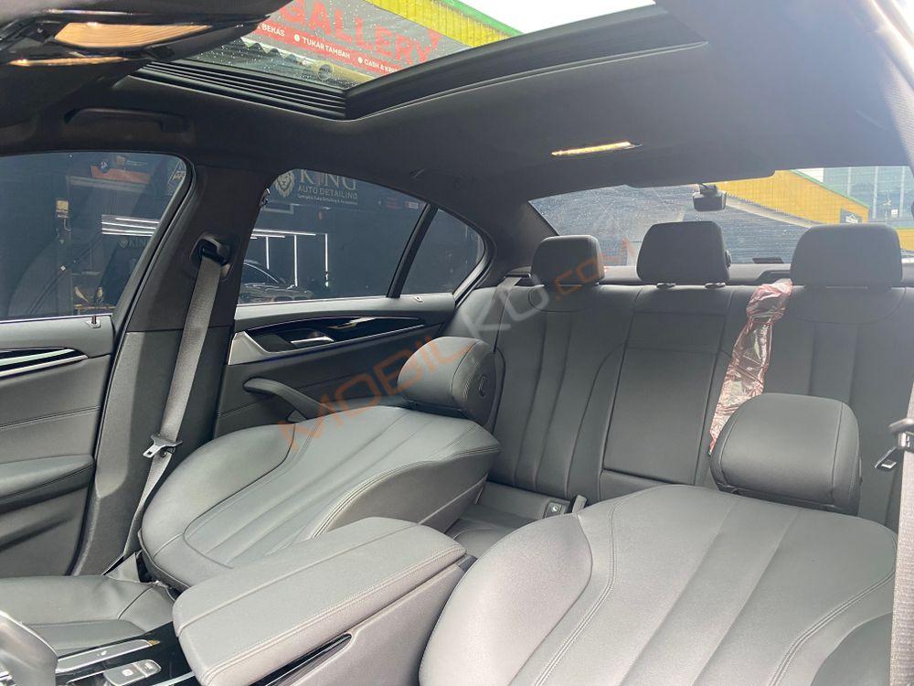 Mobil BMW 5 Series 2020