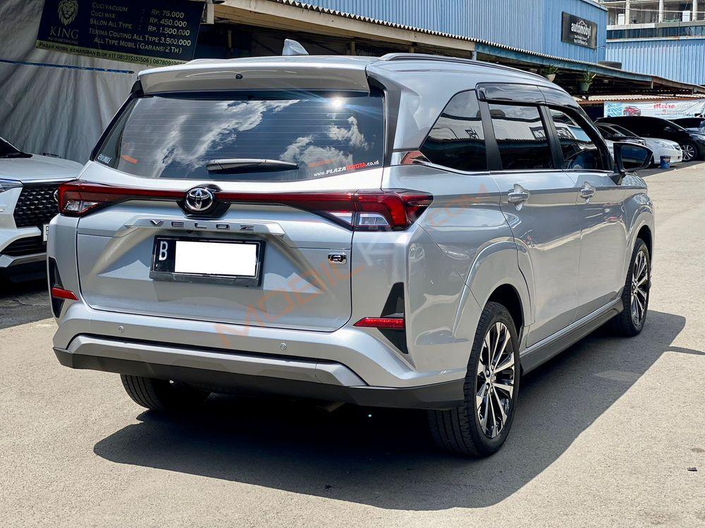Mobil Toyota Veloz 2022