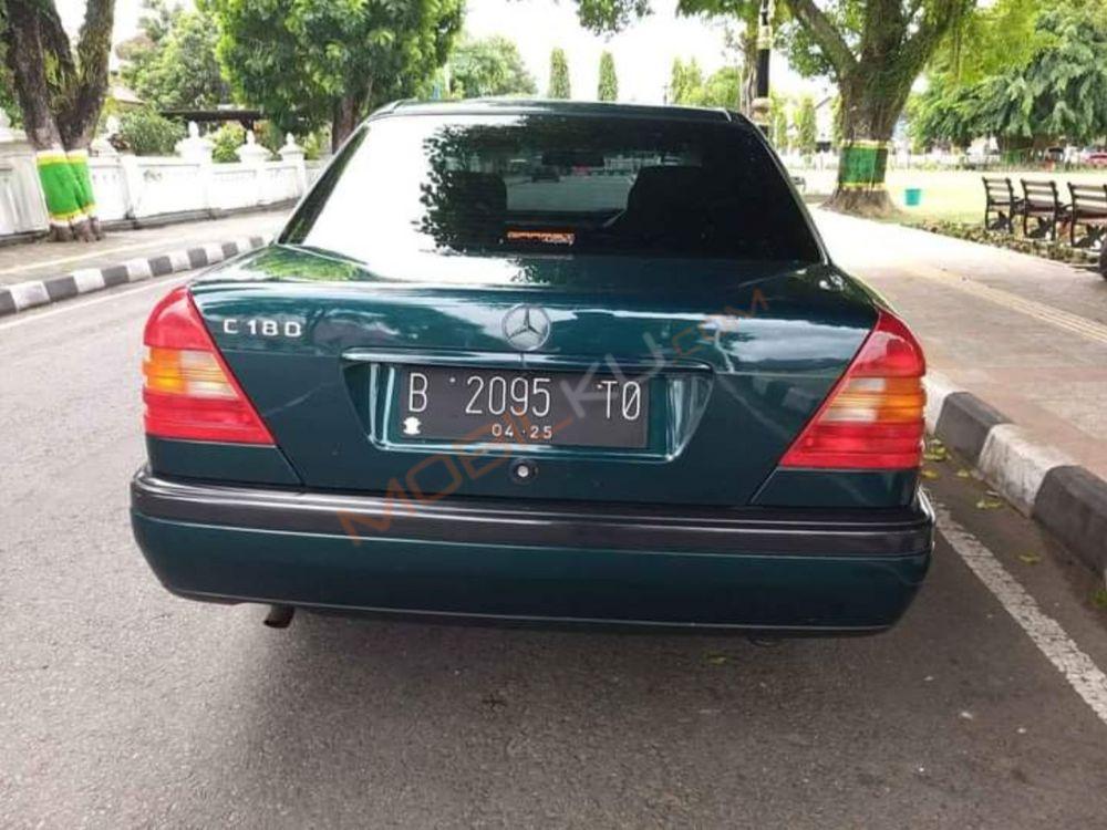 Mobil Mercedes-Benz C-Class 1997