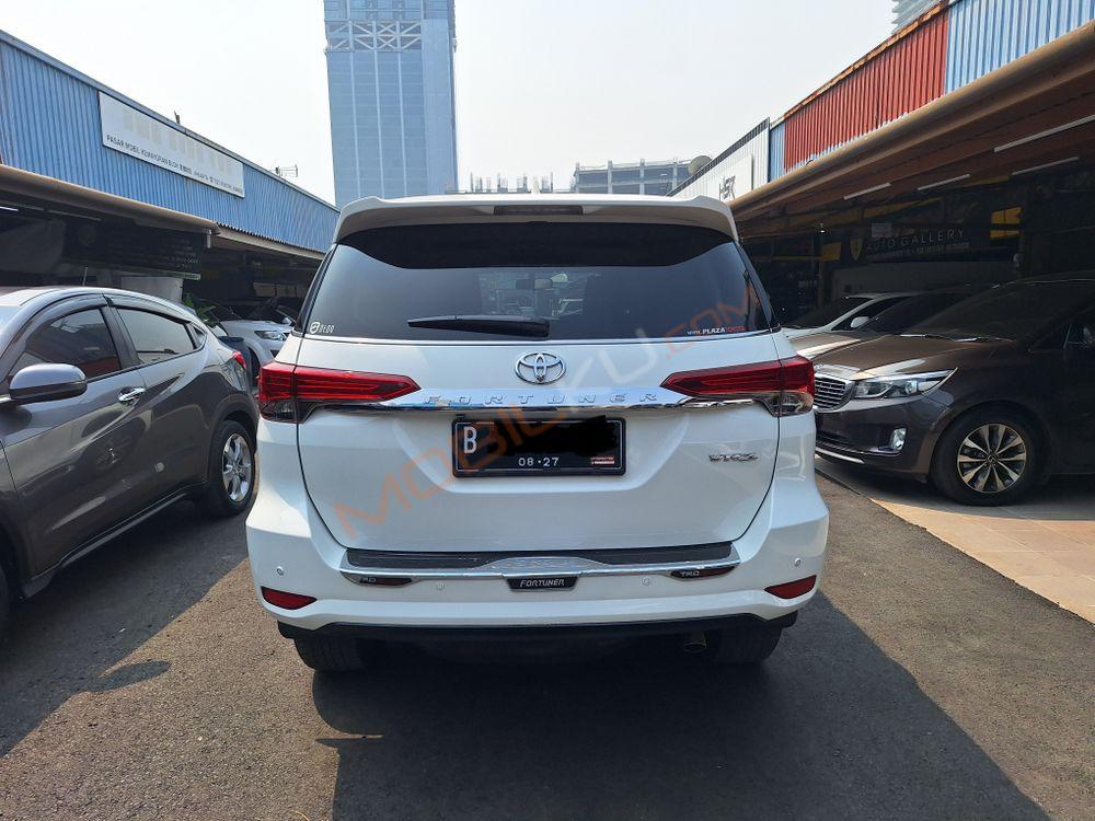 Mobil Toyota Fortuner 2017