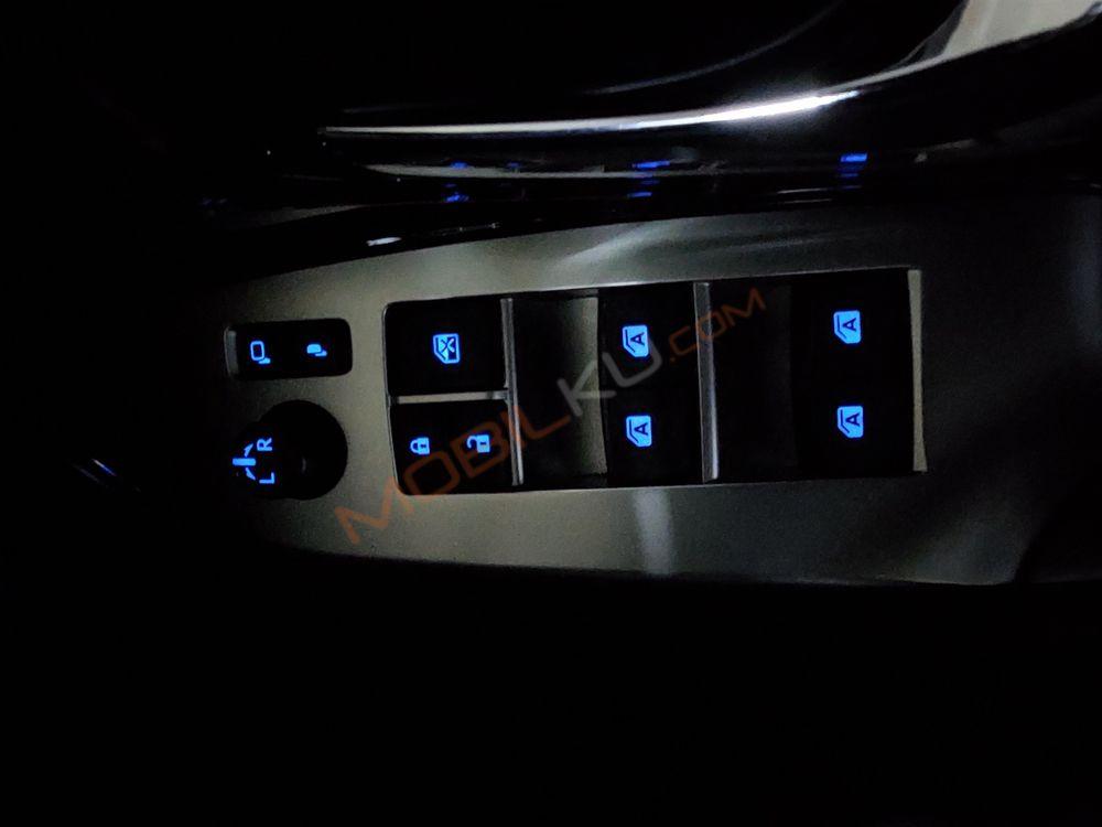 Mobil Toyota Kijang Innova 2018