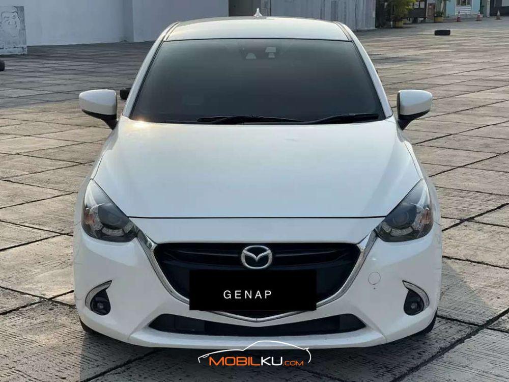 Mobil Mazda 2 Hatchback 2017