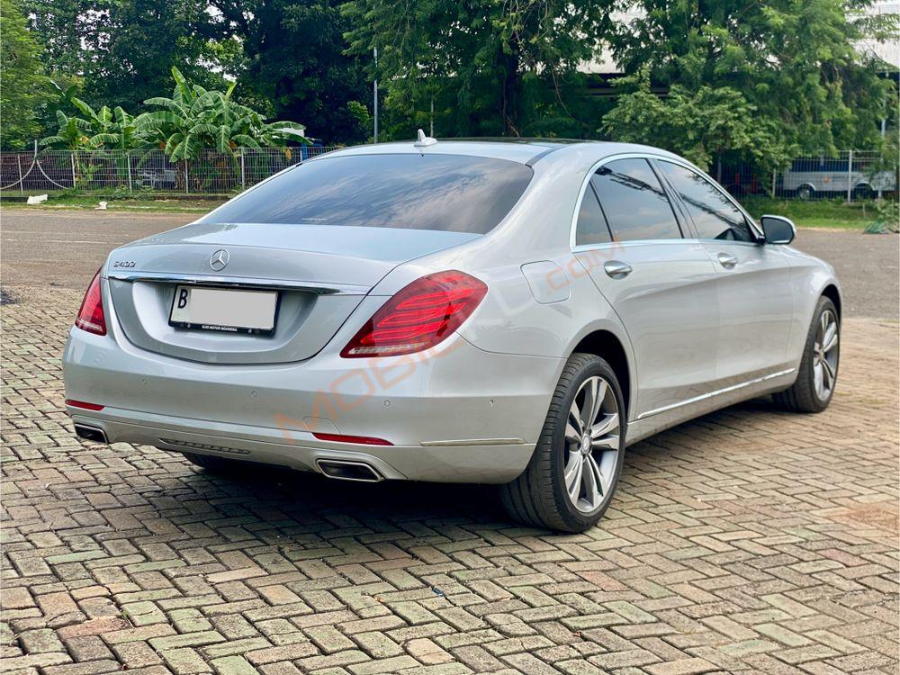 Mobil Mercedes-Benz S-Class 2015
