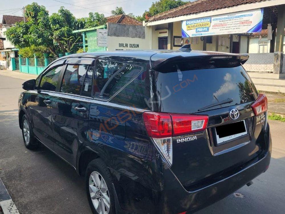 Mobil Toyota Kijang Innova 2017