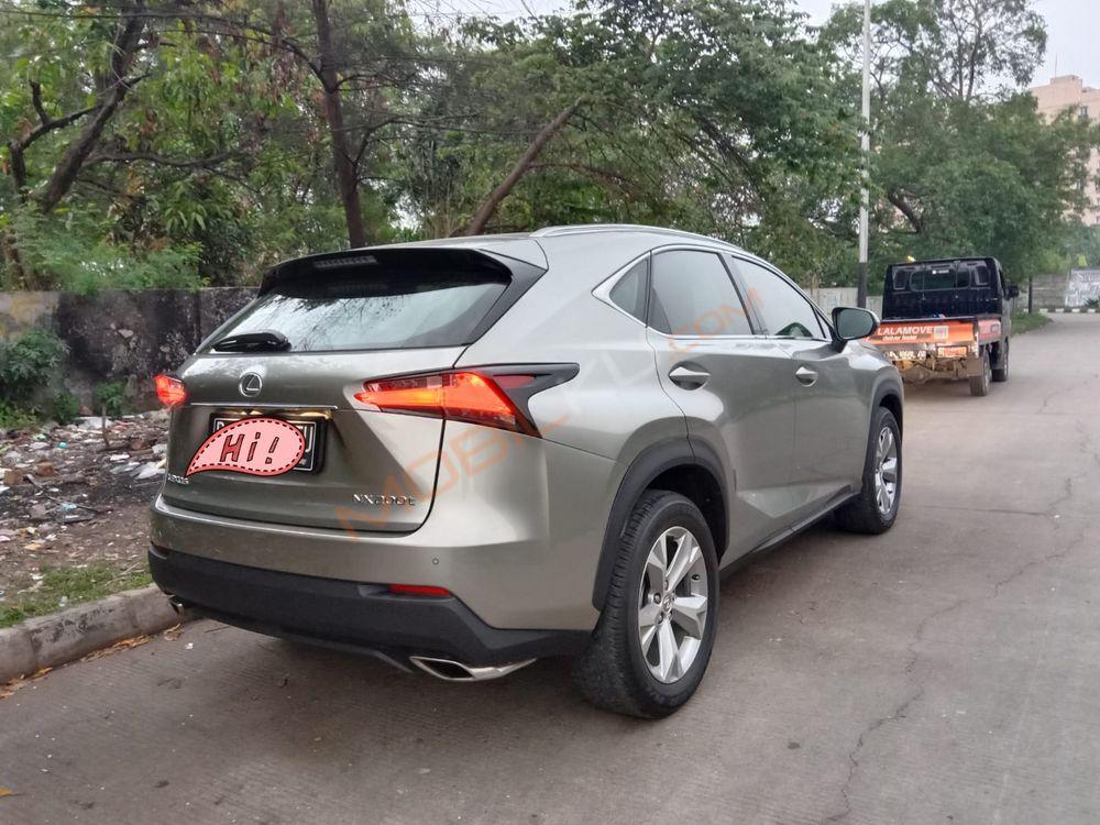 Mobil Lexus NX 2015