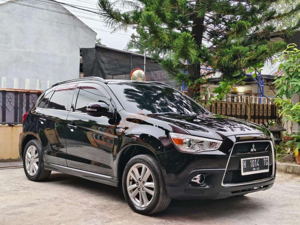 Mobil Mitsubishi Outlander Sport 2012
