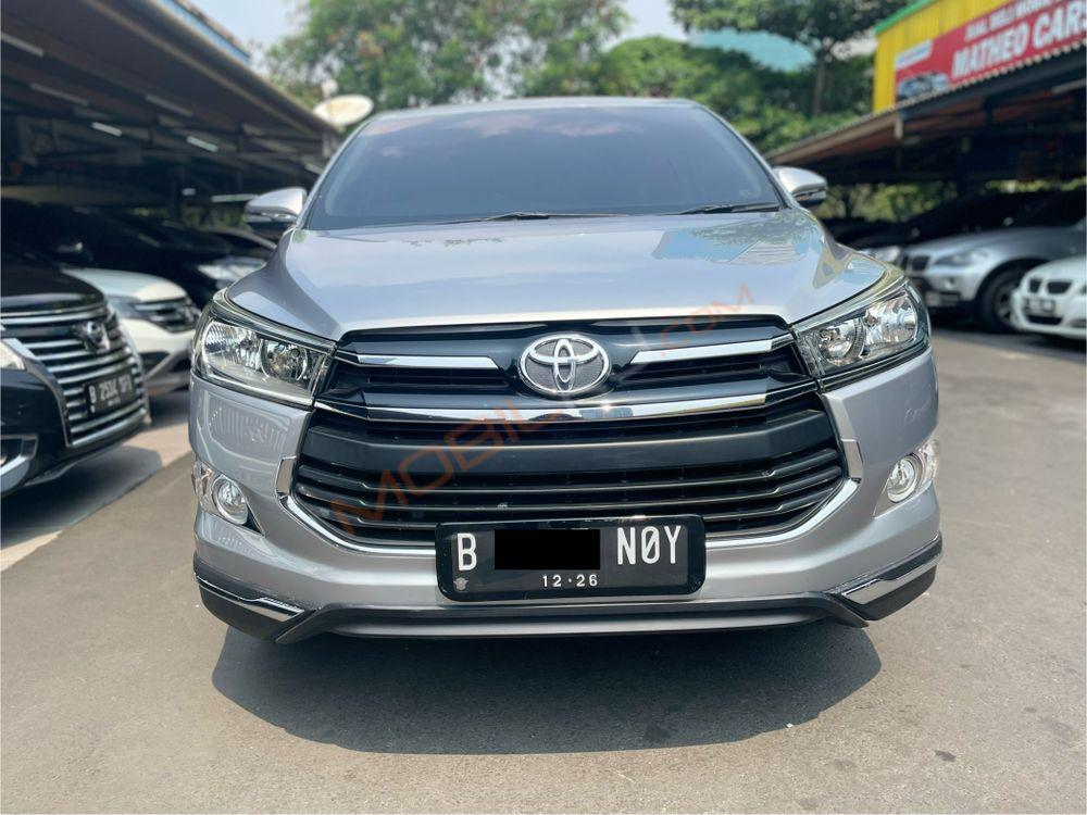 Mobil Toyota Kijang Innova 2016