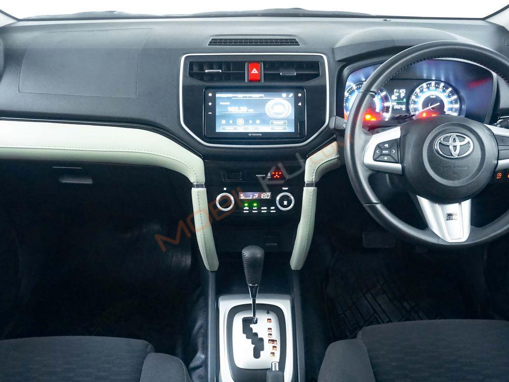 Mobil Toyota Rush 2022