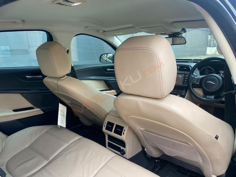 Mobil Jaguar XE 2016