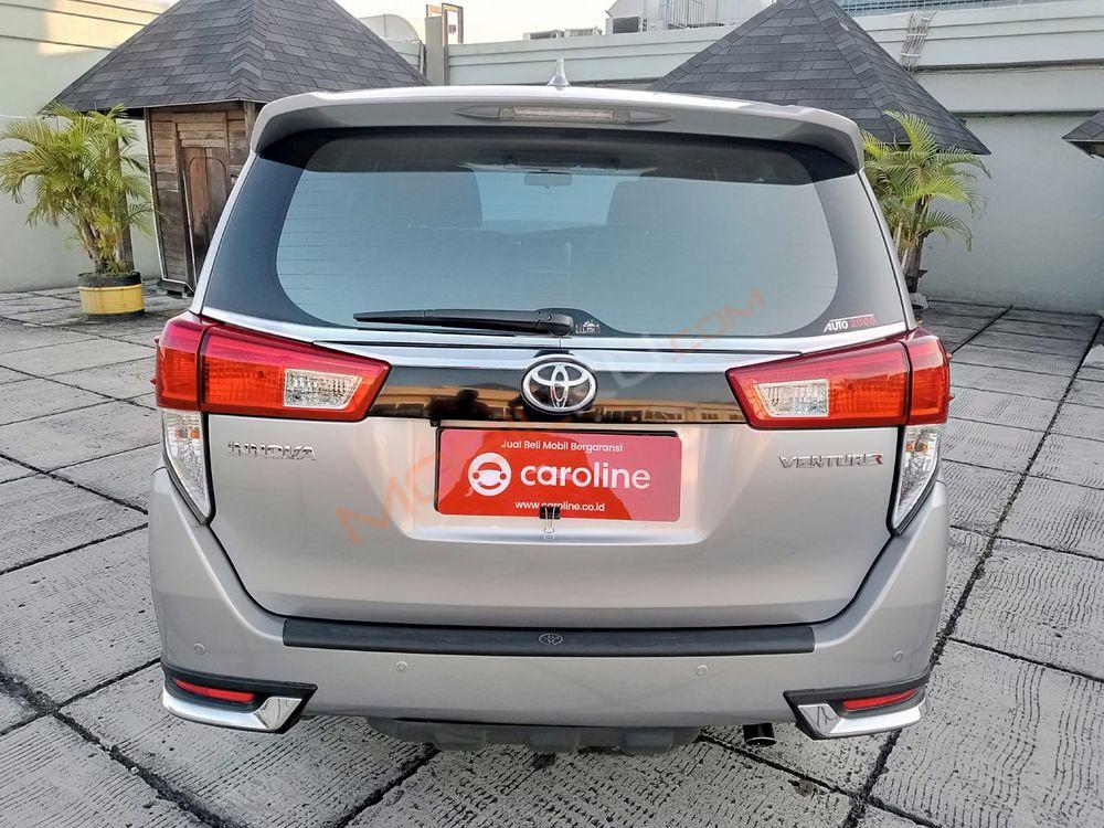 Mobil Toyota Kijang Innova 2019