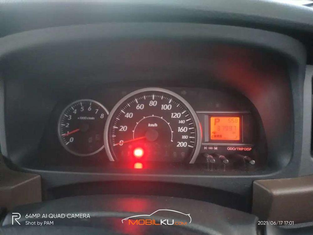 Mobil Toyota Calya 2017