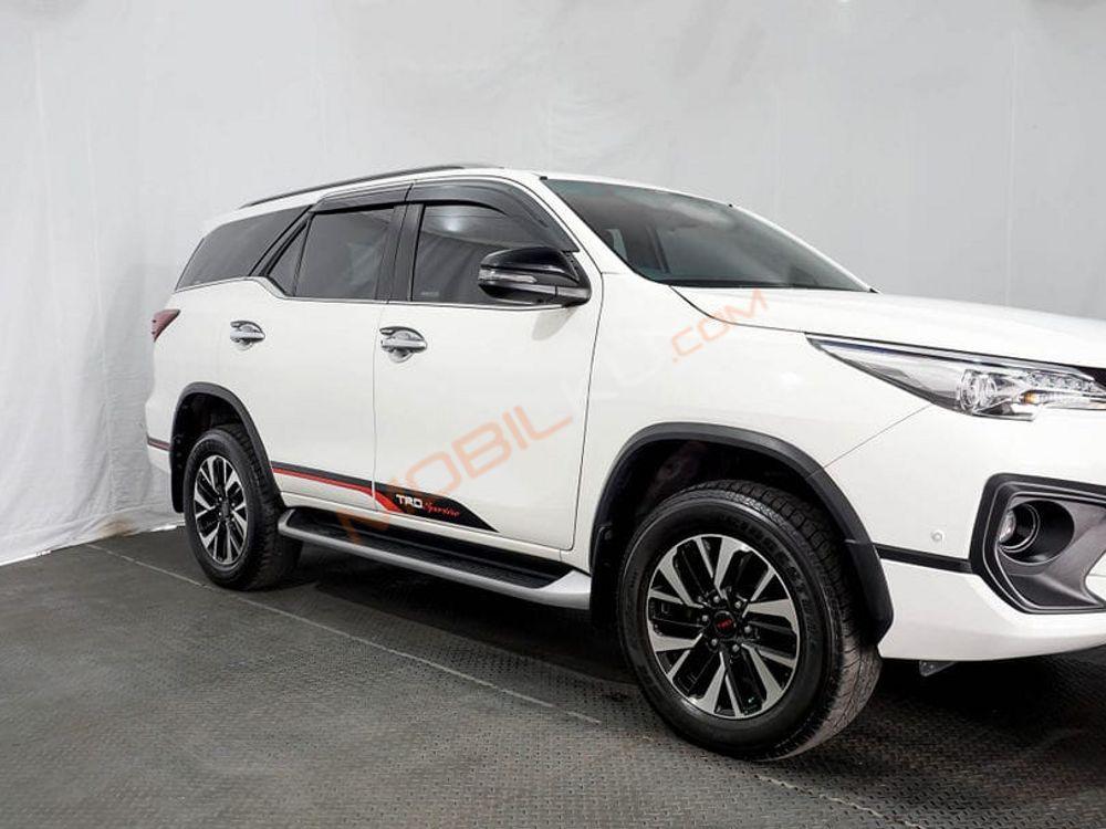 Mobil Toyota Fortuner 2018