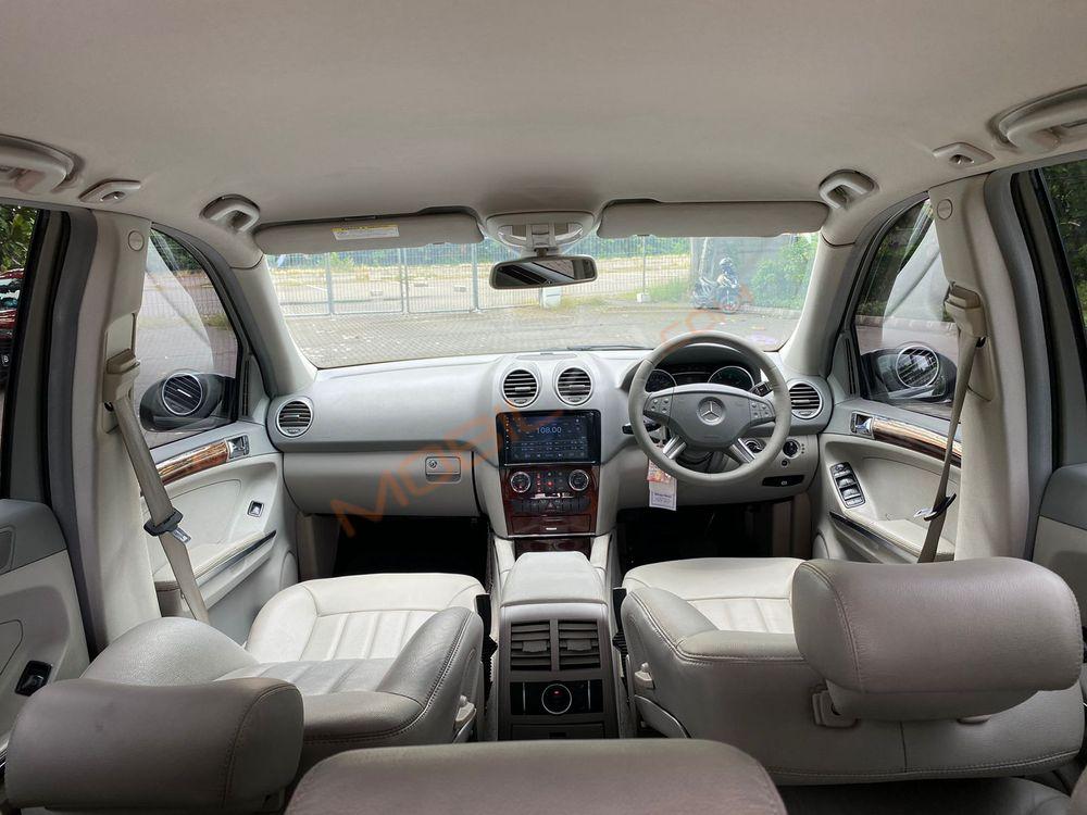 Mobil Mercedes-Benz ML 2006