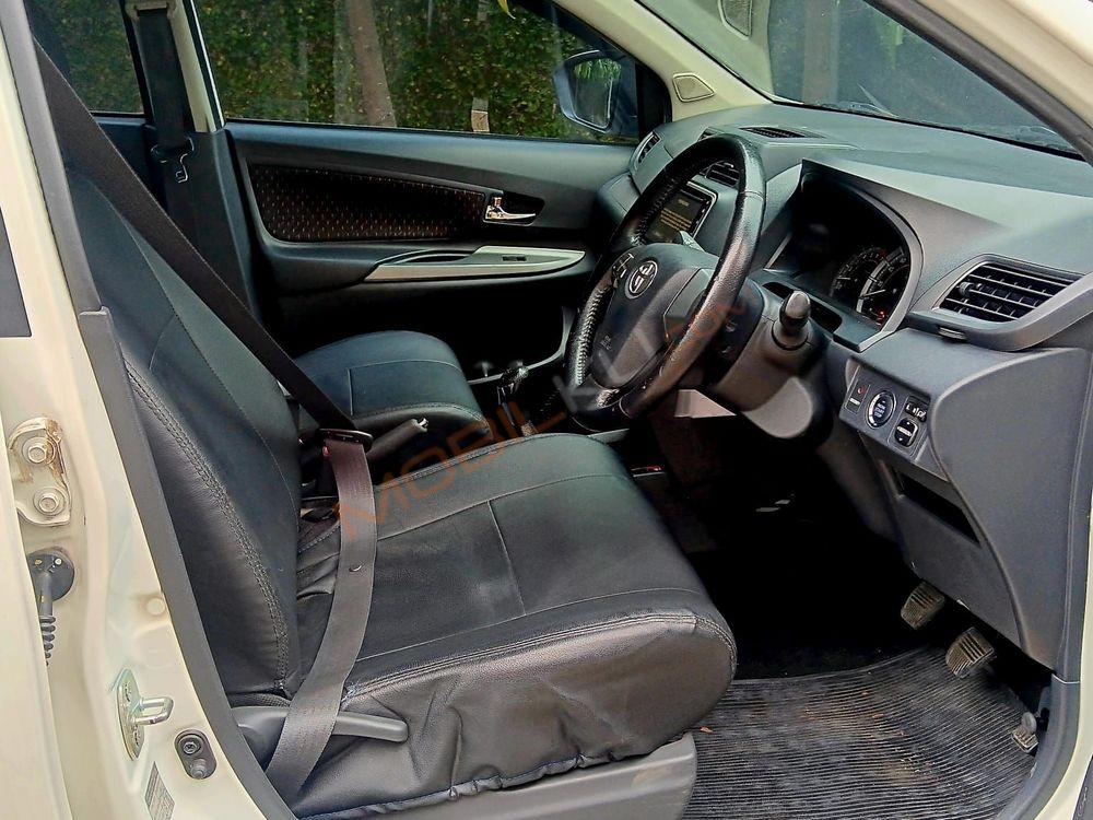 Mobil Toyota Avanza 2021