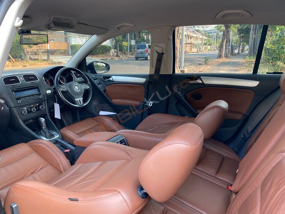 Mobil Volkswagen Golf 2013