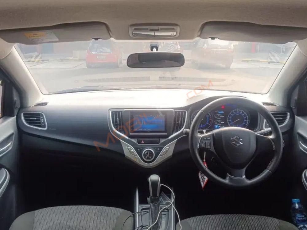 Mobil Suzuki Baleno 2019