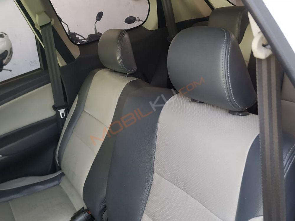 Mobil Toyota Avanza 2013