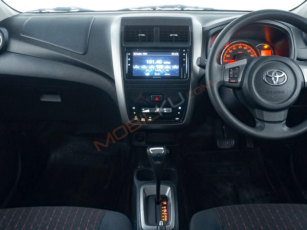 Mobil Toyota Agya 2021
