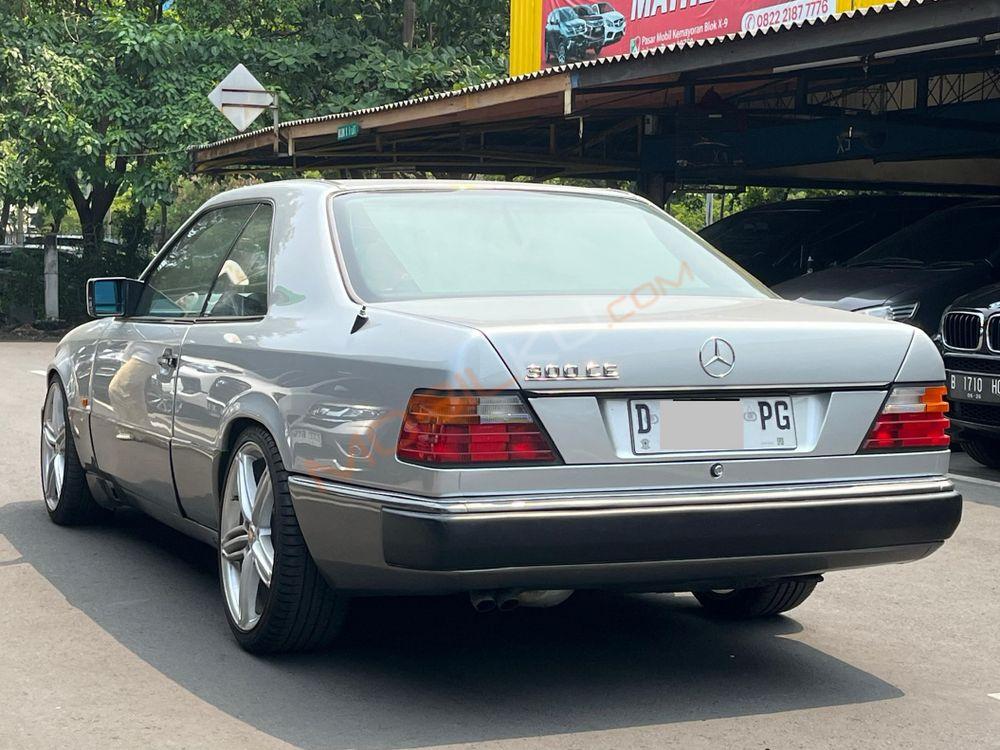 Mobil Mercedes-Benz C-Class 1995