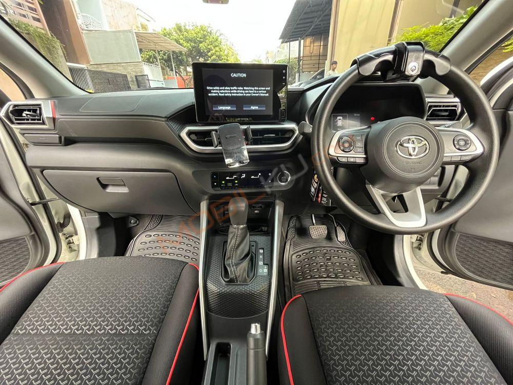 Mobil Toyota Raize 2022