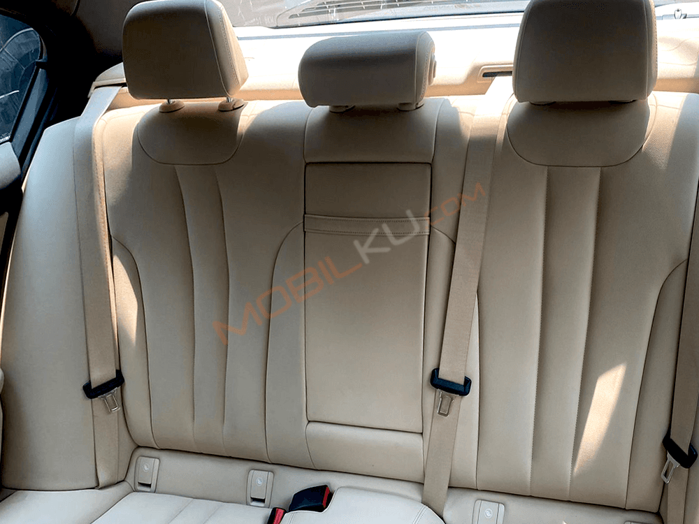 Mobil BMW 5 Series 2019