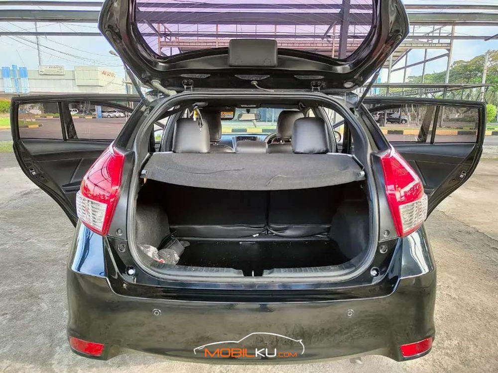 Mobil Toyota Yaris 2017