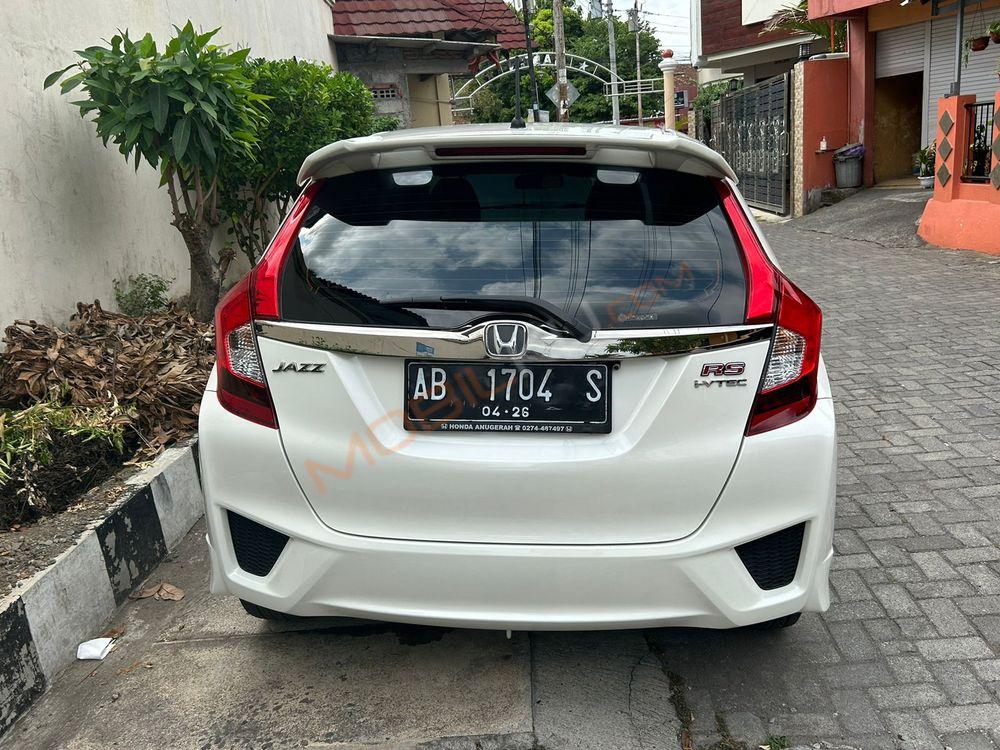 Mobil Honda Jazz 2016