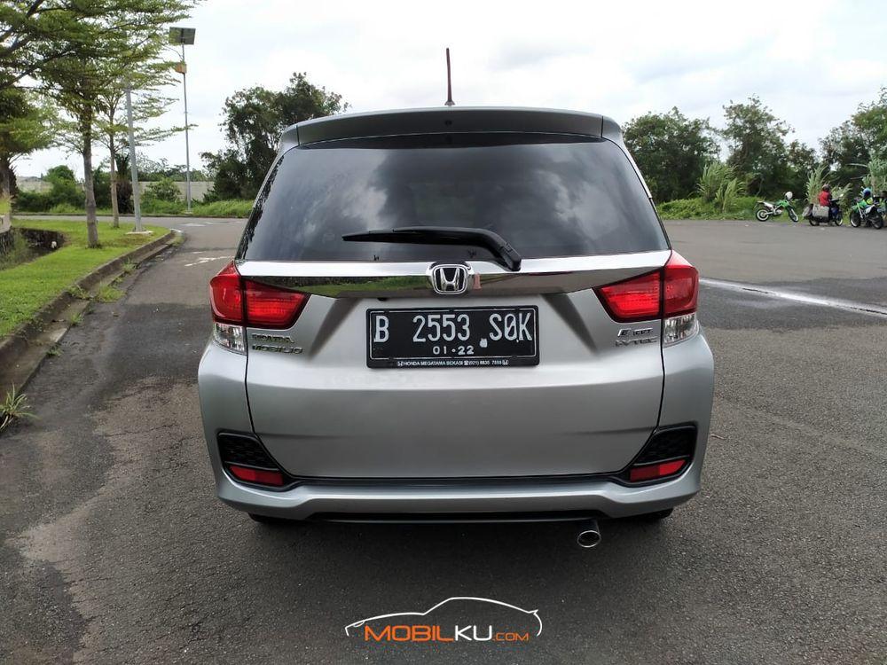 Mobil Honda Mobilio 2016