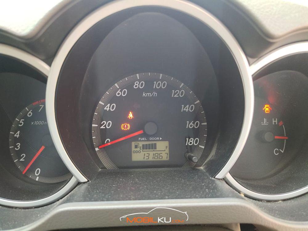 Mobil Toyota Rush 2013