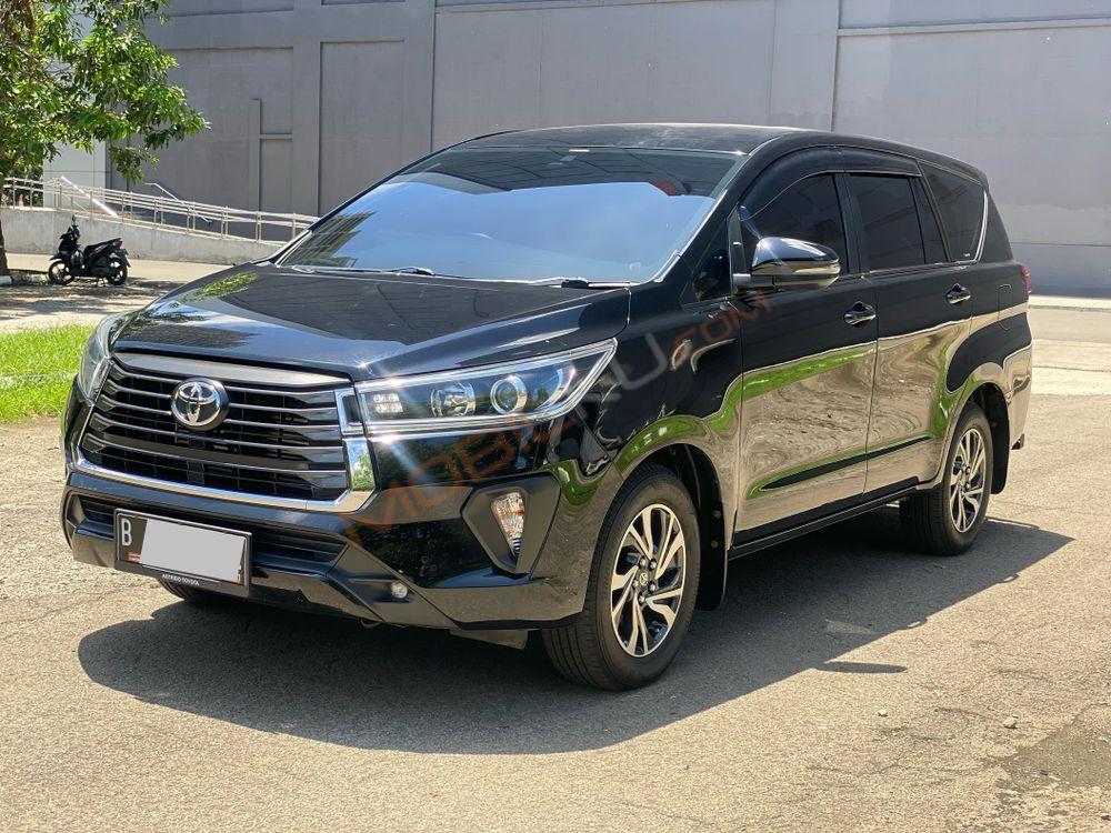 Mobil Toyota Kijang Innova 2021