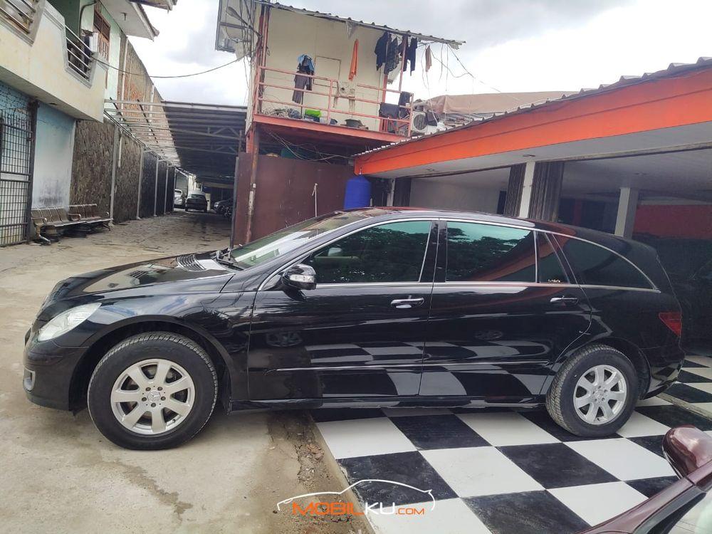 Mobil Mercedes-Benz R-Class 2007