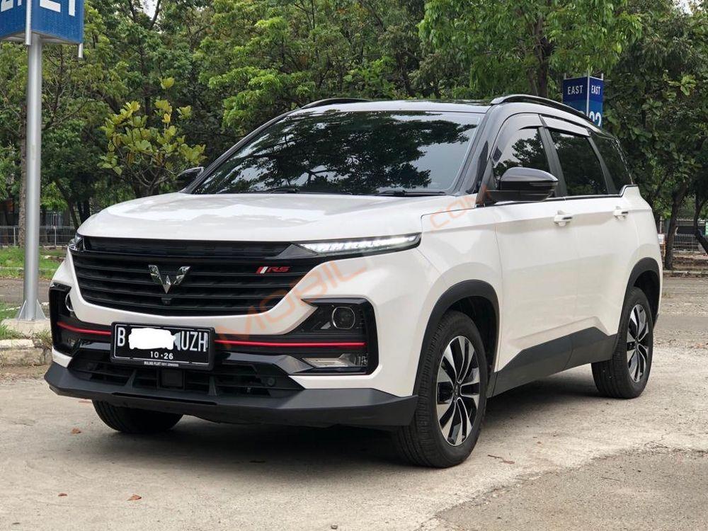 Mobil Wuling Almaz 2021