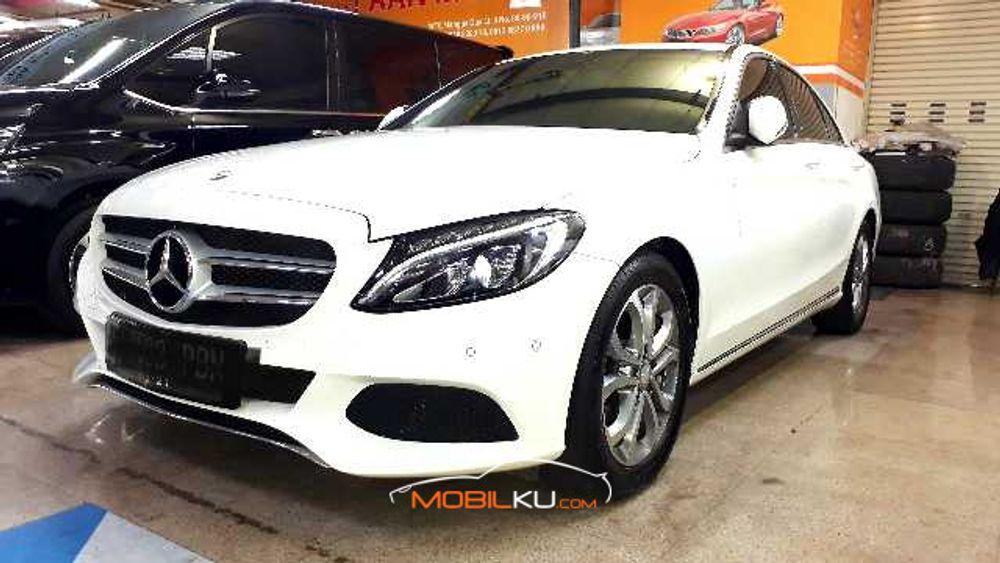 Mobil Mercedes-Benz C-Class 2016