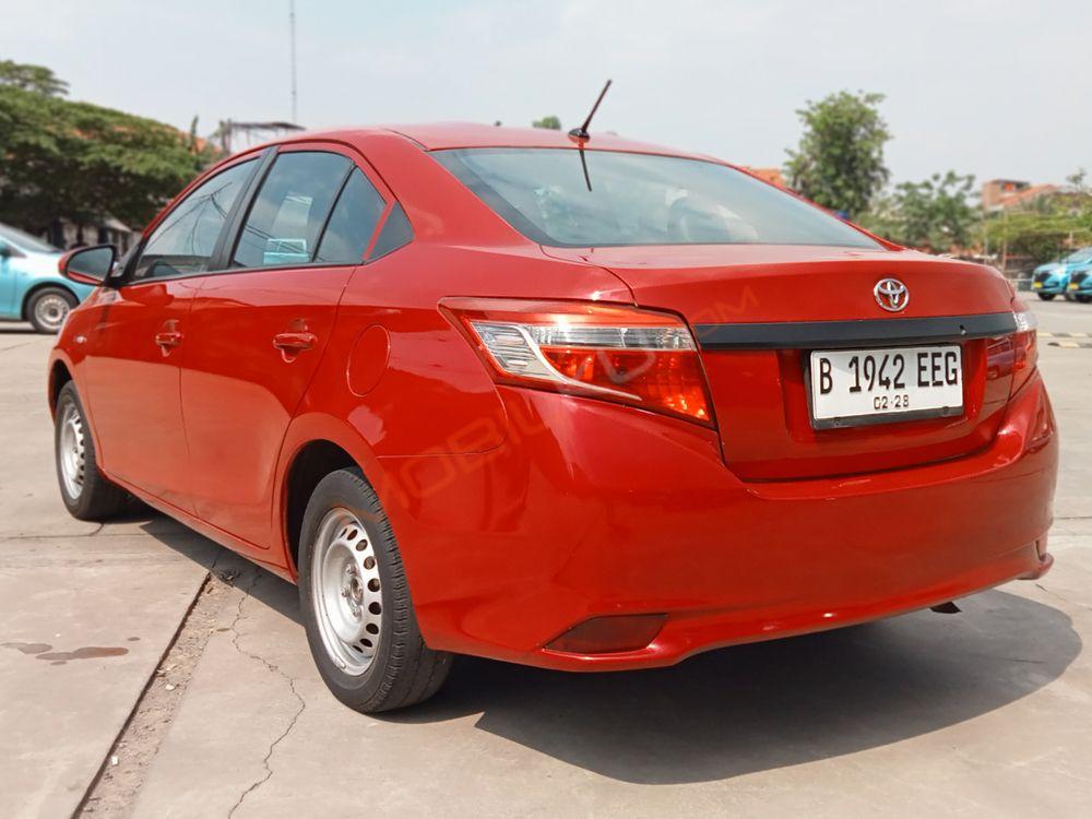 Mobil Toyota Limo 2014