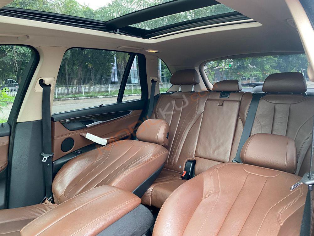 Mobil BMW X5 2016