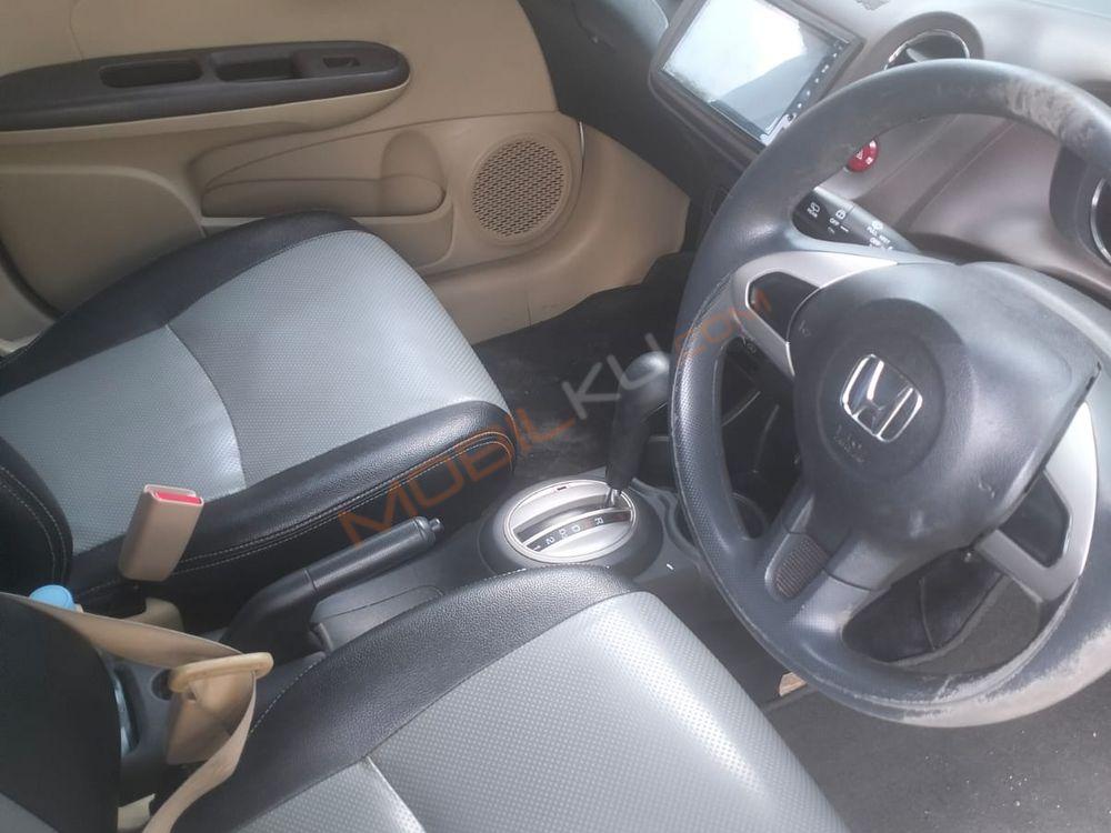 Mobil Honda Brio 2013