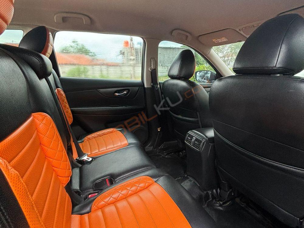 Mobil Nissan X-Trail 2015