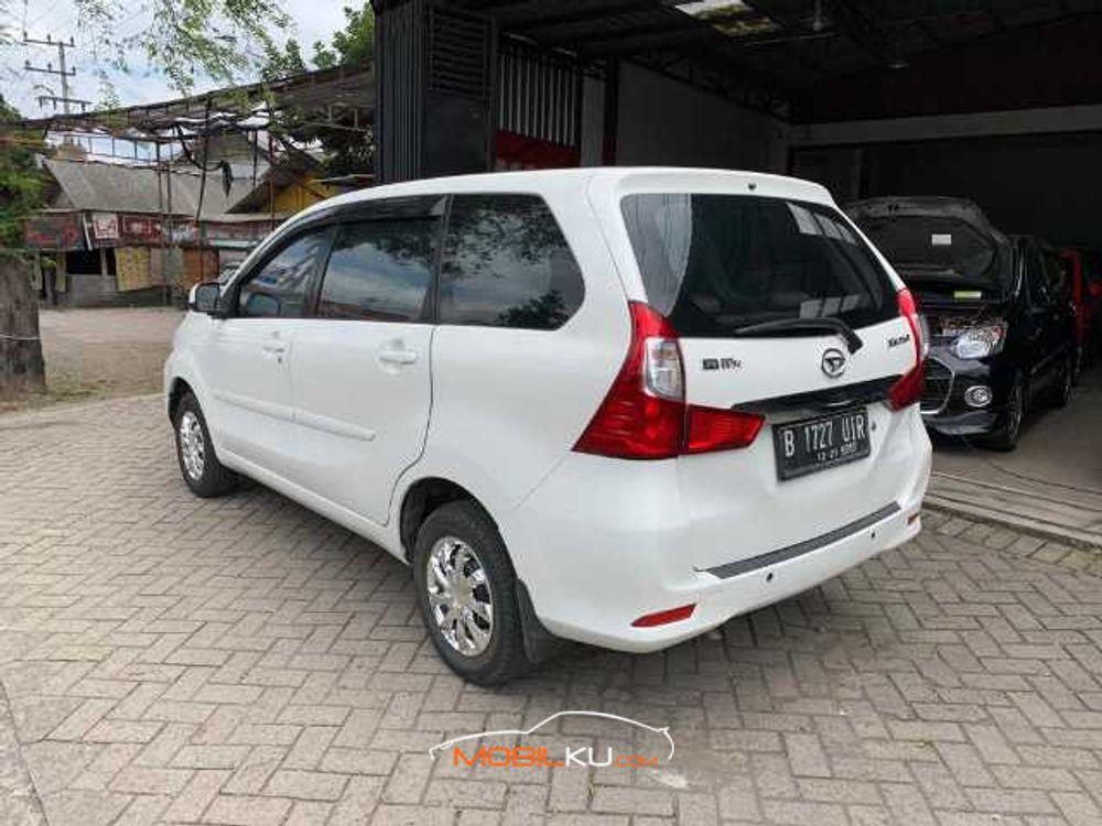 Mobil Daihatsu Xenia 2016