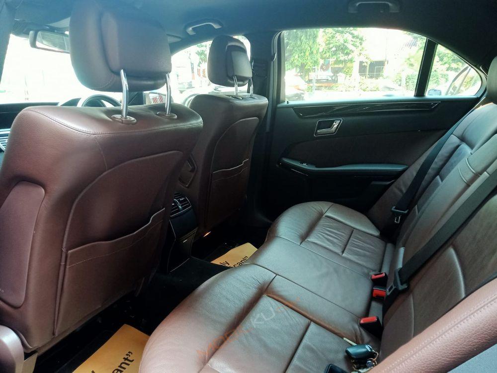 Mobil Mercedes-Benz E-Class 2011