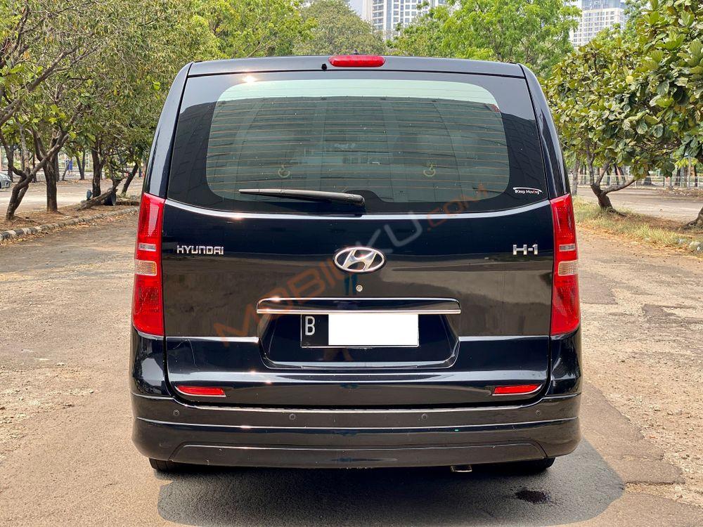 Mobil Hyundai H-1 2017